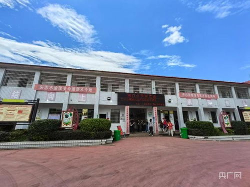 記者實(shí)探湘潭縣河口中學(xué)安置點(diǎn) 對(duì)安置群眾進(jìn)行 五保障