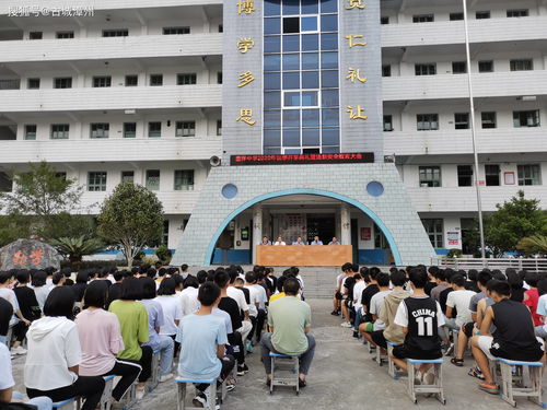 南靖縣公安局奎洋派出所深入轄區(qū)奎洋中學(xué)開展法制安全教育活動(dòng)