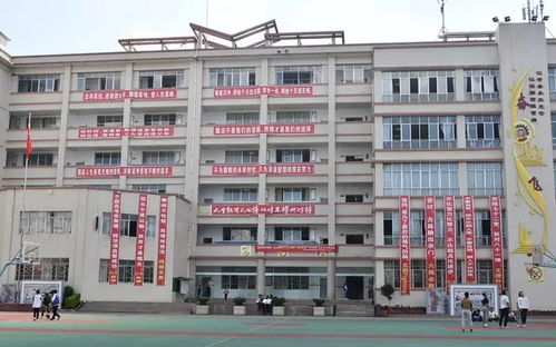 鏡頭 會(huì)東縣中學(xué)高考前