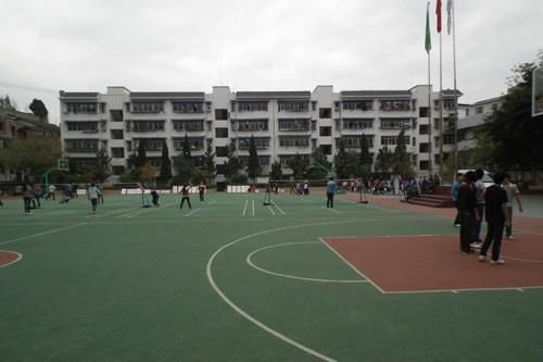 通江縣廣納中學(xué)