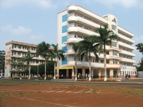 徐聞 那片被罵了三年卻愛(ài)了一萬(wàn)年的故土，彩塘中學(xué)的青春回不去了