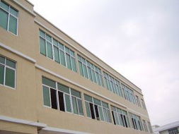 潮安縣東鳳鎮文華塑料電器廠與彩塘中學 產業與教育共建的縮影